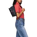 borsa donna con dettagli signature