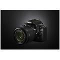 - eos 100d + ef-s 18-55mm + ef-s 55-250mm auto nuvoloso modalità personalizzate luce diurna