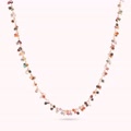 collana con piccoli ciondoli in quarzo multicolore
