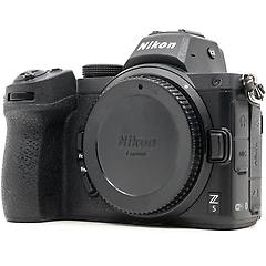 Nikon Z5 (condition Buono)
