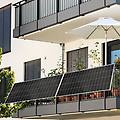leroy merlin kit solare fotovoltaico da balcone 600 w smart + inverter e staffe