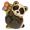 panda lei in armonia con bambù e farfalla piccolo