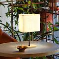 lampada da tavolo kate crema/rovere naturale altezza 30 cm tessuto