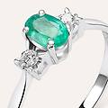 anello solitario elizabeth crown oro bianco smeraldo e diamanti collezione elizabeth crown misura 51