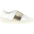sneaker 'open'