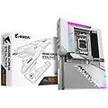 - scheda madre b650e aorus stealth ice supporta cpu amd ryzen 9000 vrm a 12+2+2 fasi fino a 8000mhz