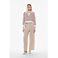 pantaloni ampi con vita media