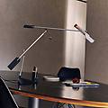 lampada led da tavolo halley sporgenza 100 cm grigio