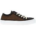 sneaker monile