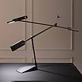 lampada led da tavolo halley nera sporgenza 100 cm