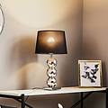 lampada da tavolo fulda in tessuto paralume nero base cromata