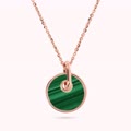 collana con pendente a bottone in pietra naturale piatta